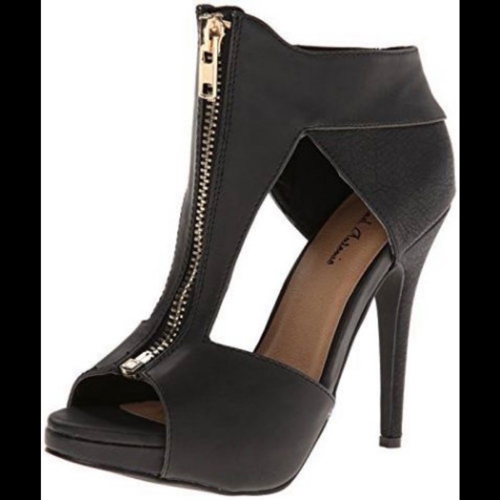 Michael Antonio Kade Black zipper heels size 8